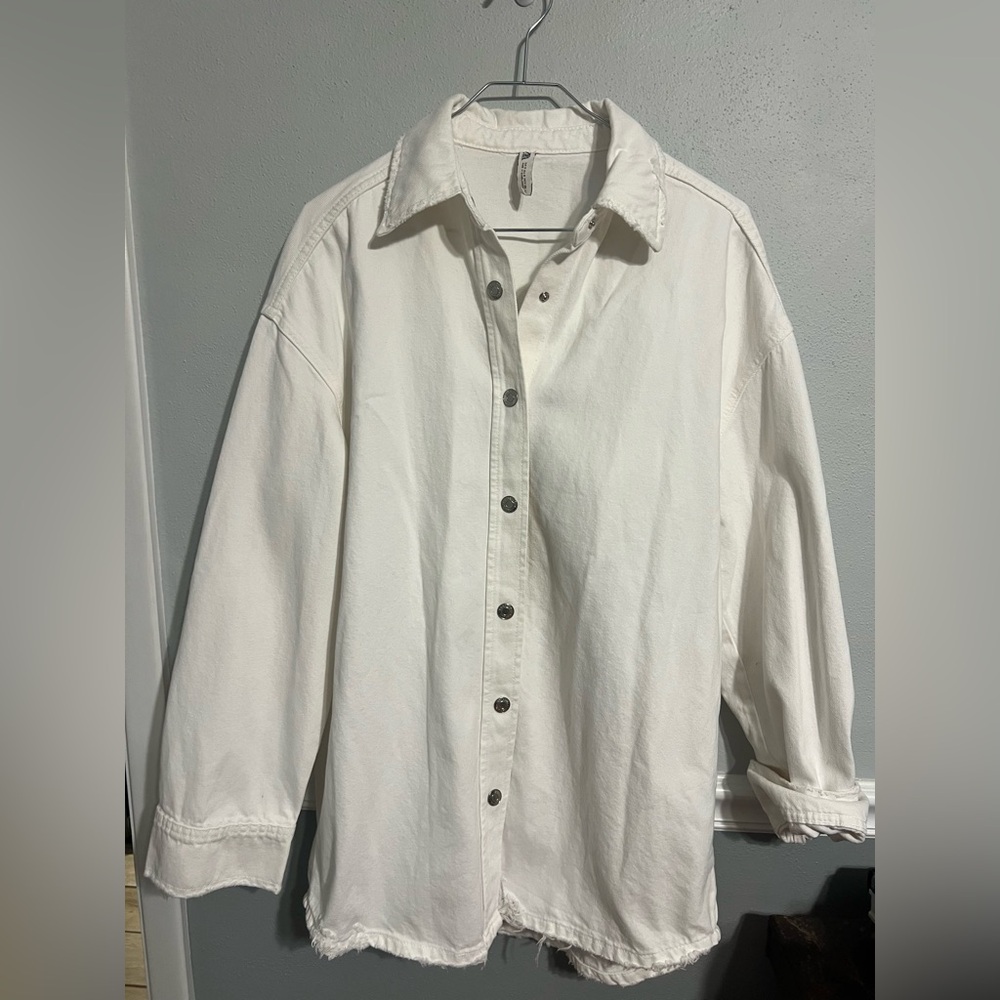 Zara denim oversized button‎ down jacket distressed hem Size Small